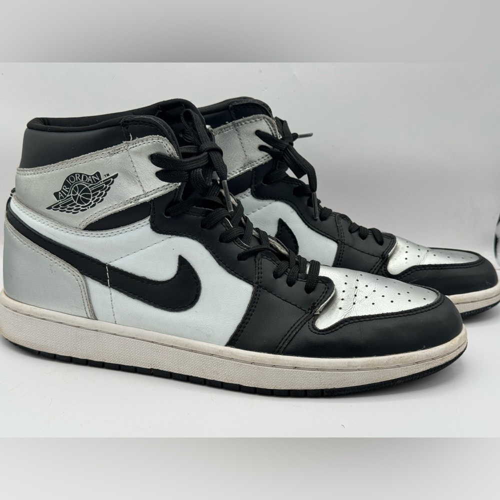 Women's Nike Air Jordan 1 Retro High OG "Silver Toe" - Size 11W